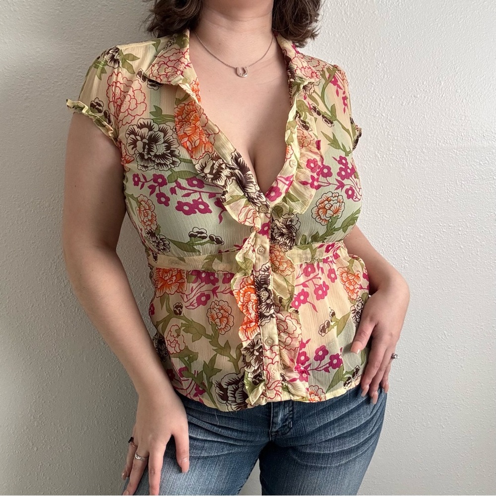 DE.CODED Vintage Y2K Yellow Floral Sheer Fairy Ruffle Puff Sleeve Button Up Top